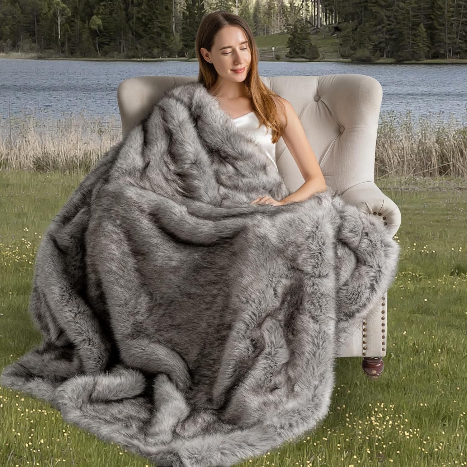 Luxury Faux Fur Blanket, Warm Long Pile Super Thick Throw Blanket for Bed, Wi